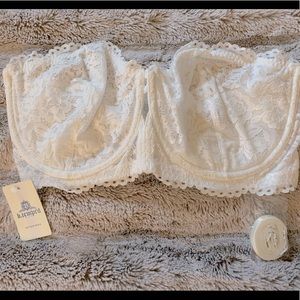 NWT strapless bra in white lace 36DDD/36F